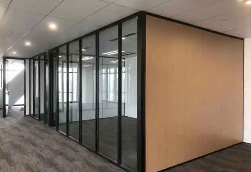 郑州办公室隔断安装：装修师傅的验收标准
