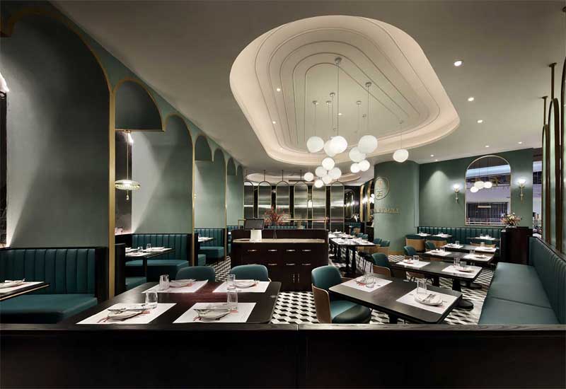 郑州西餐厅装修前期准备:牛排刀叉的摆放与收纳规划